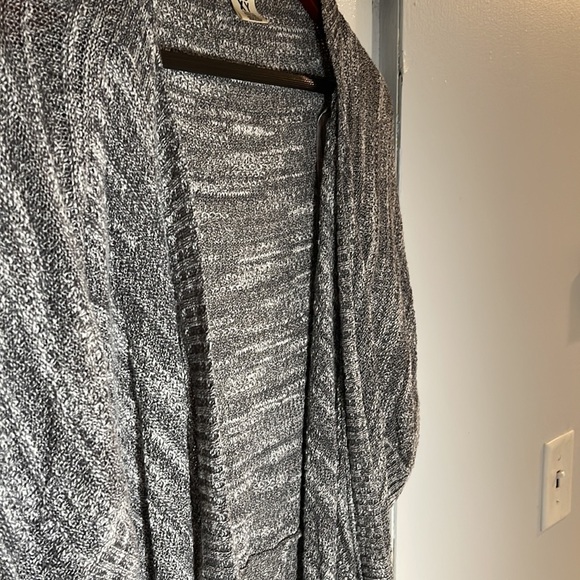 Roxy women’s short sleeve long sweater size M - Picture 2 of 11